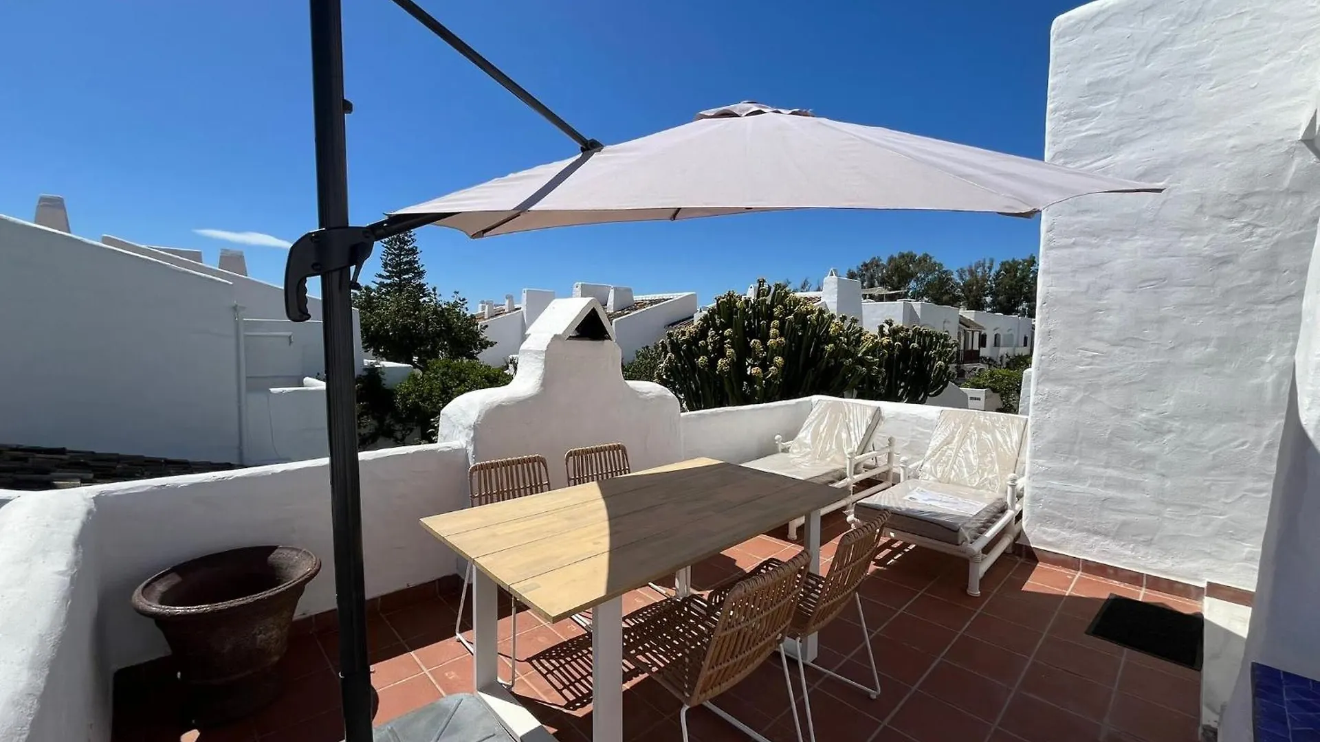 Villa Estepona - Playa - 2 Dormitorios Con Terraza Solarium Mi2