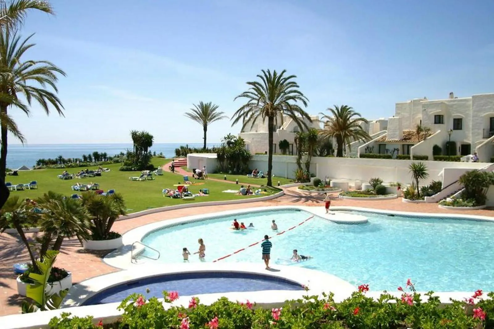Estepona - Playa - 2 Dormitorios Con Terraza Solarium Mi2 Spain
